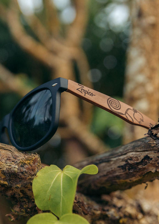 Nazca-Inspired Wooden Wayfarer Sunglasses – Handmade, Rosewood, Polarized